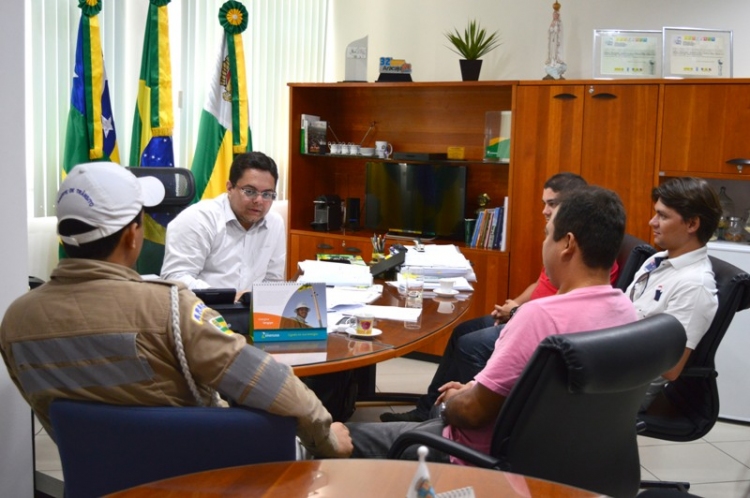 Prefeitura atende pleito do Sindicato dos Agentes de Trânsito e Analistas de Mobilidade Urbana - SMTT Aracaju